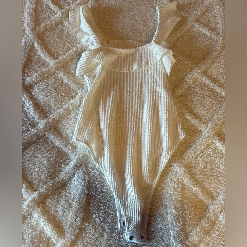 Women’s Ribbed Ruffle Bodysuit - Picture 2 of 4